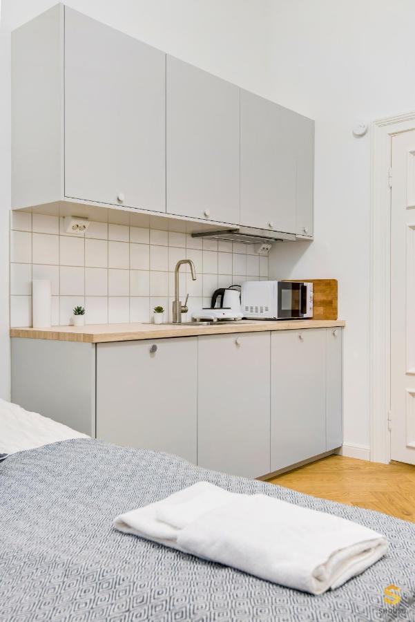 Appartamento Pieni Roobertinkatu Big 13 Helsinki Esterno foto